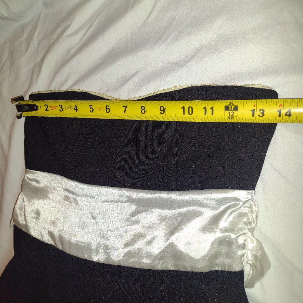 Strapless dress - Picture 5 of 9